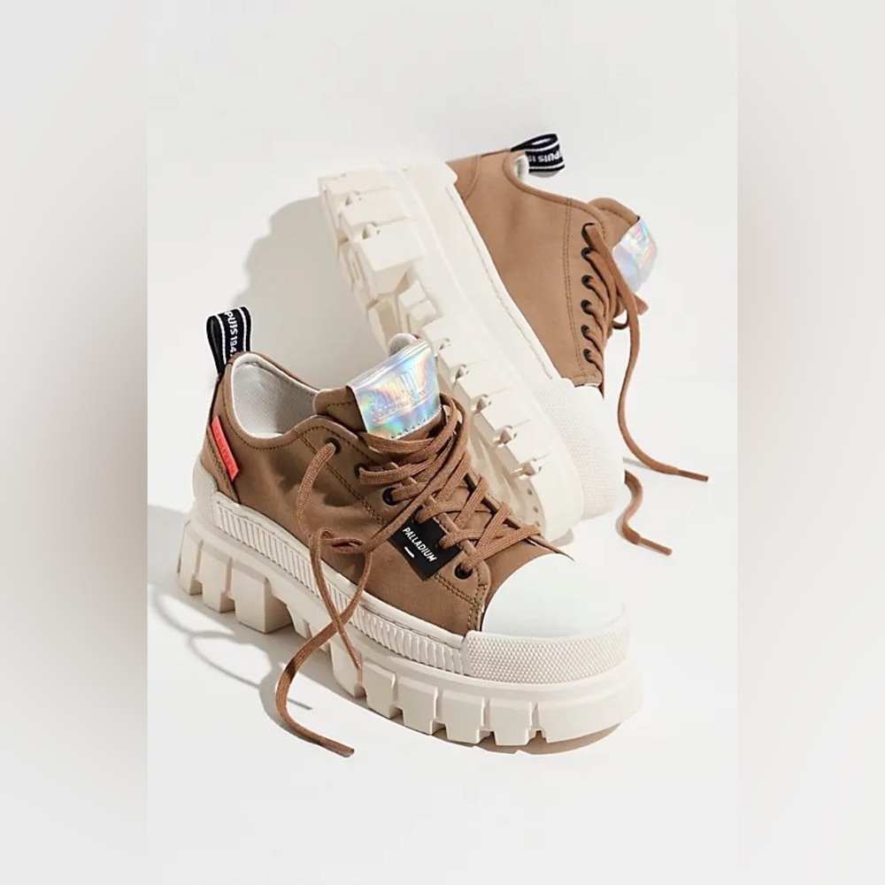 Palladium Revolt LO Sneakers - Olive